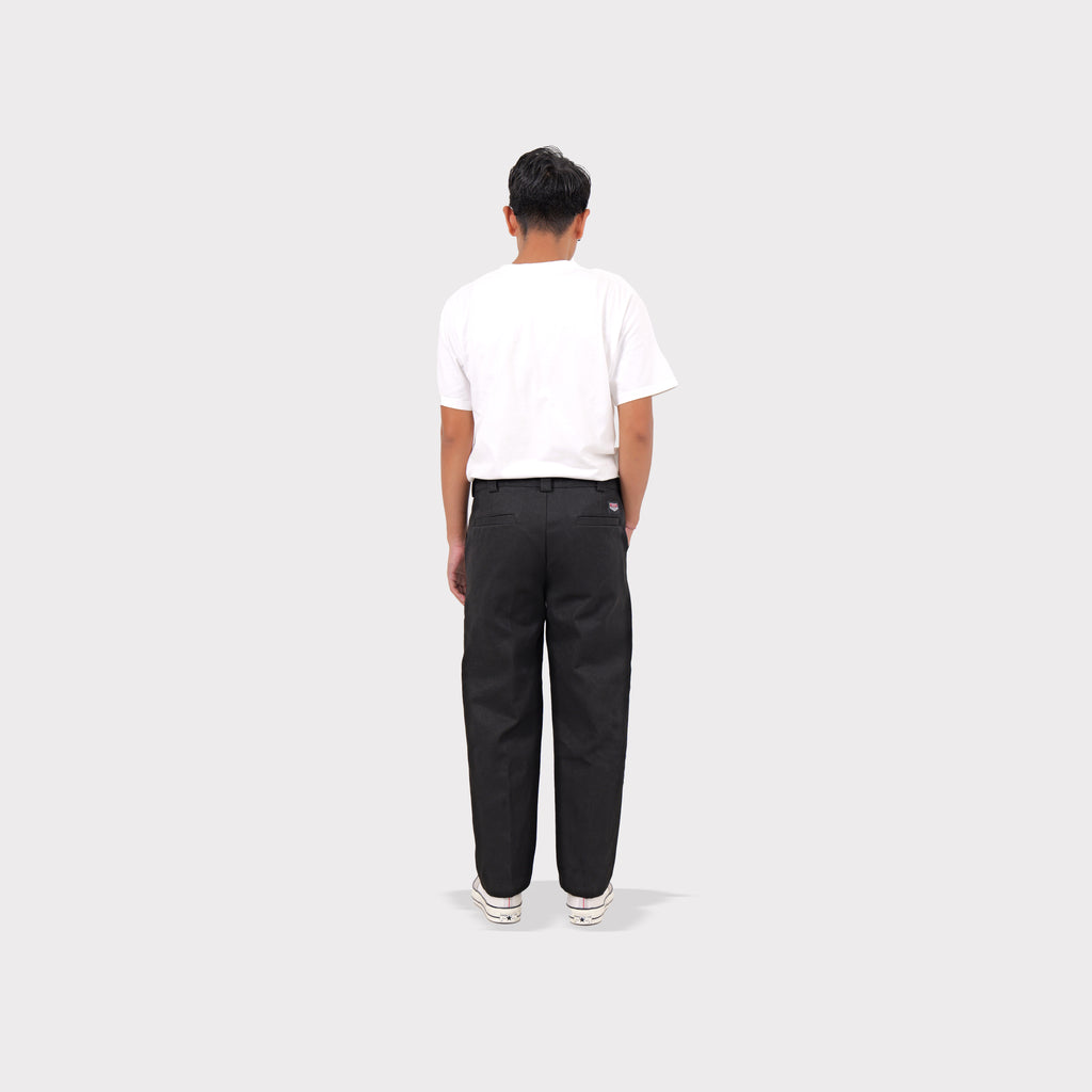 Celana workpants pria Barangantik Workner hitam tampak belakang